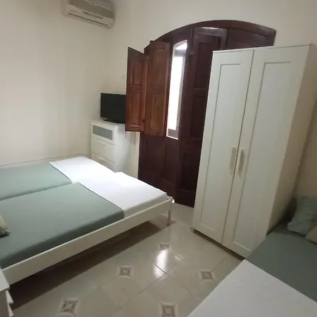 Cosy Bedroom Near Gzira