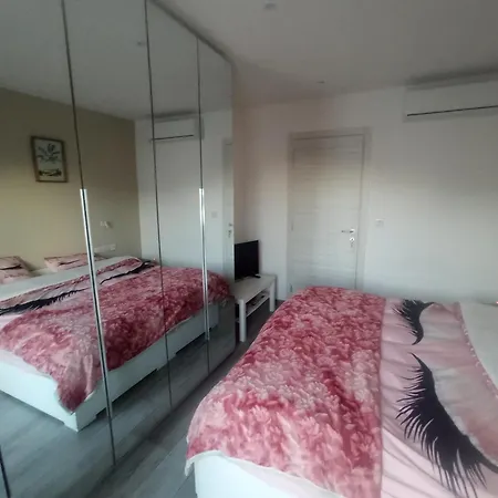 Cosy Bedroom Near Homestay *