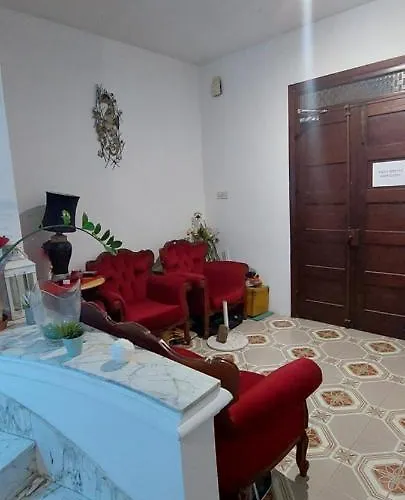 Cosy Bedroom Near 그지라